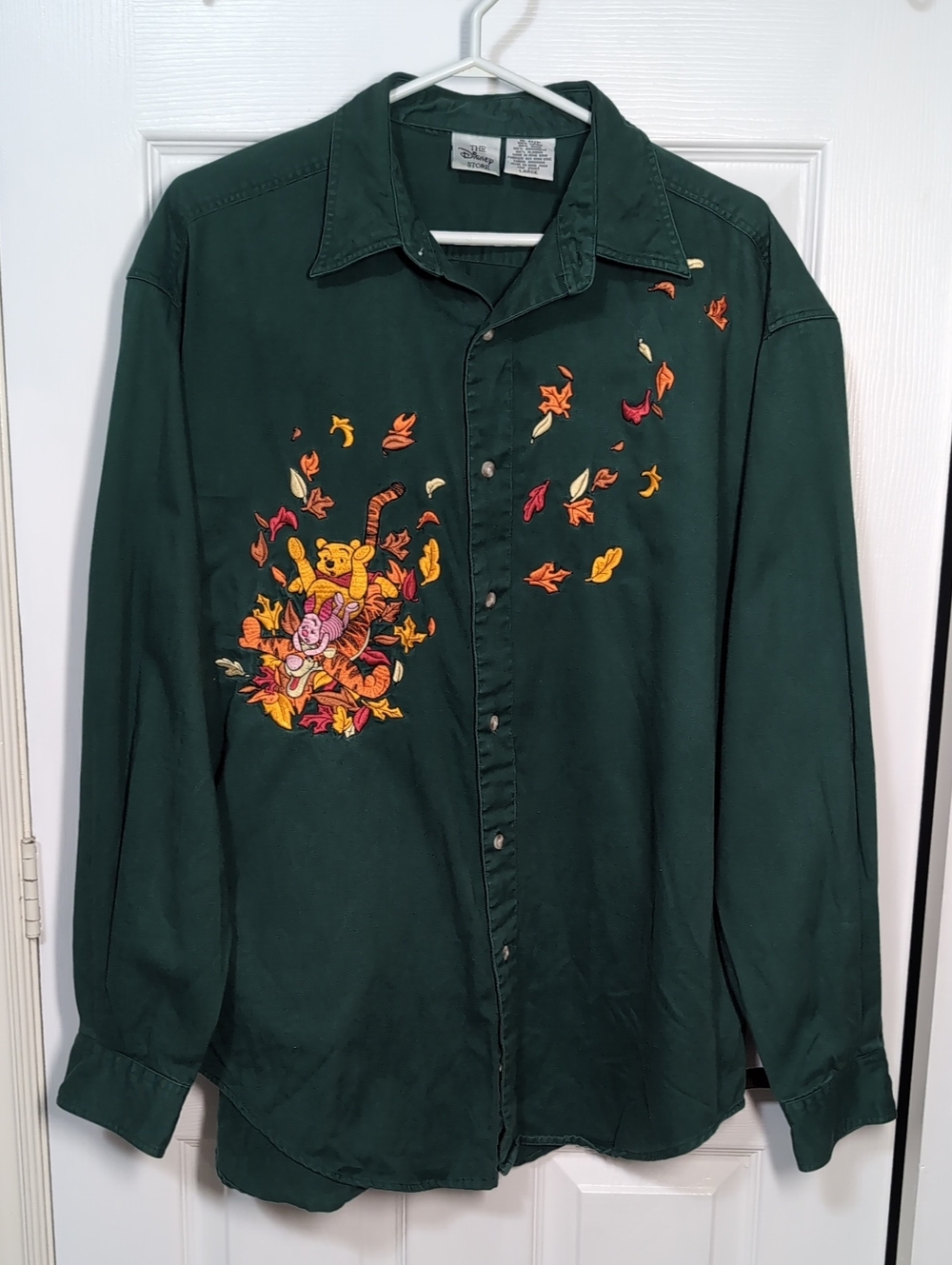 Vintage Disney Winnie the Pooh Embroidered Fall Leaves Green Button up Shirt